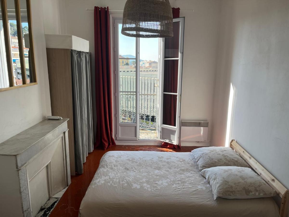 Appartement Hyeres - Centre Ville 3 Chambres 6 Personnes 4Eme Etage Escalier - Sebastien Claire Esterno foto