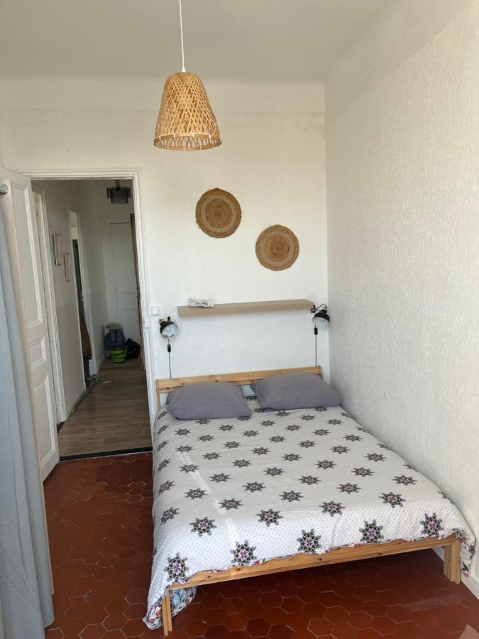 Appartement Hyeres - Centre Ville 3 Chambres 6 Personnes 4Eme Etage Escalier - Sebastien Claire Esterno foto