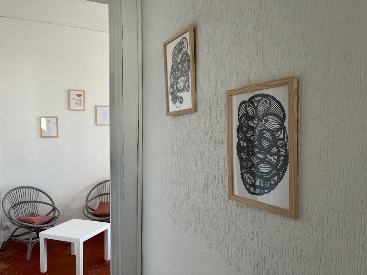 Appartement Hyeres - Centre Ville 3 Chambres 6 Personnes 4Eme Etage Escalier - Sebastien Claire Esterno foto