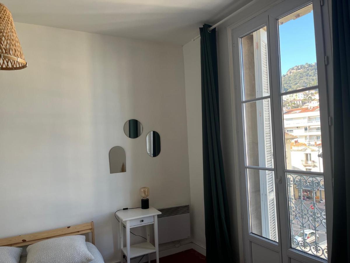 Appartement Hyeres - Centre Ville 3 Chambres 6 Personnes 4Eme Etage Escalier - Sebastien Claire Esterno foto