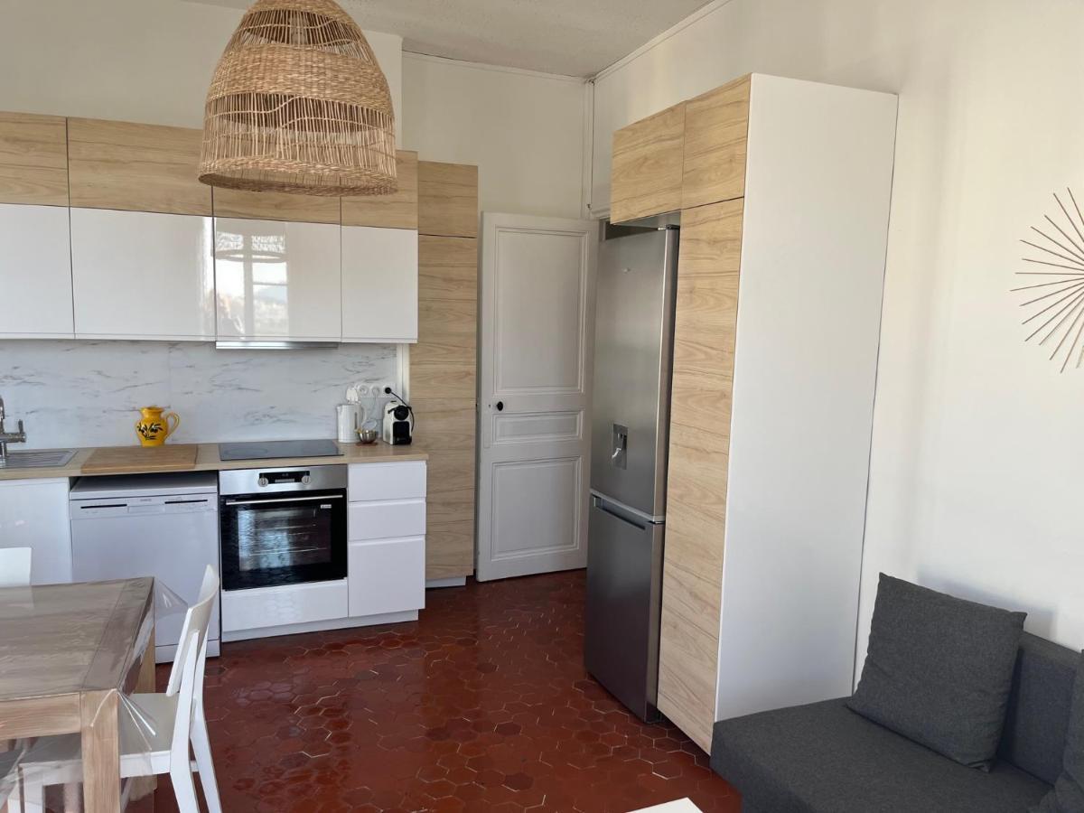 Appartement Hyeres - Centre Ville 3 Chambres 6 Personnes 4Eme Etage Escalier - Sebastien Claire Esterno foto